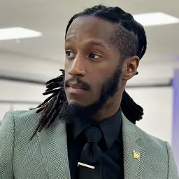 A profile image of Sean • Wildenfree Tech